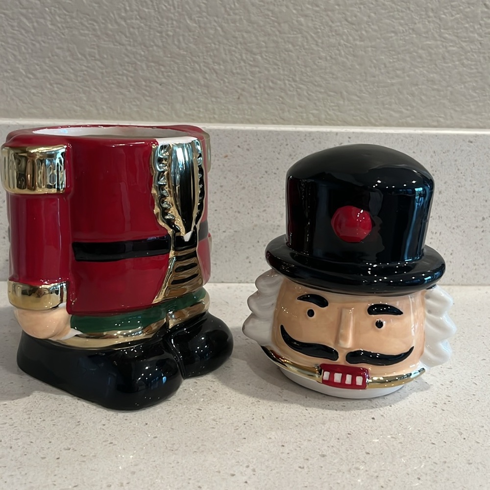 Nutcracker mug - Picture 3 of 4